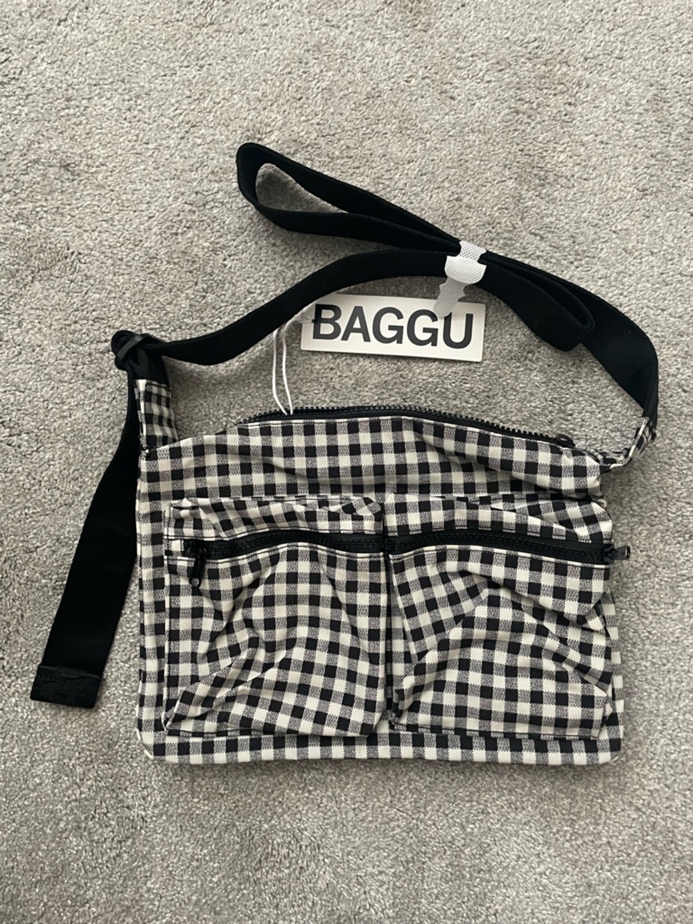 Baggu Medium Cargo Crossbody - Black & White Gingham